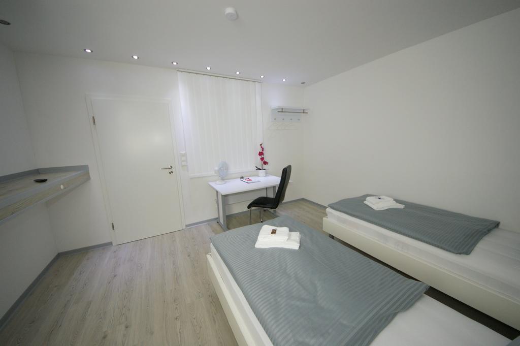 Hotel Am Rosenplatz,24 Stunden Check In, Kostenfreie Parkplaetze Brechtorf Номер фото
