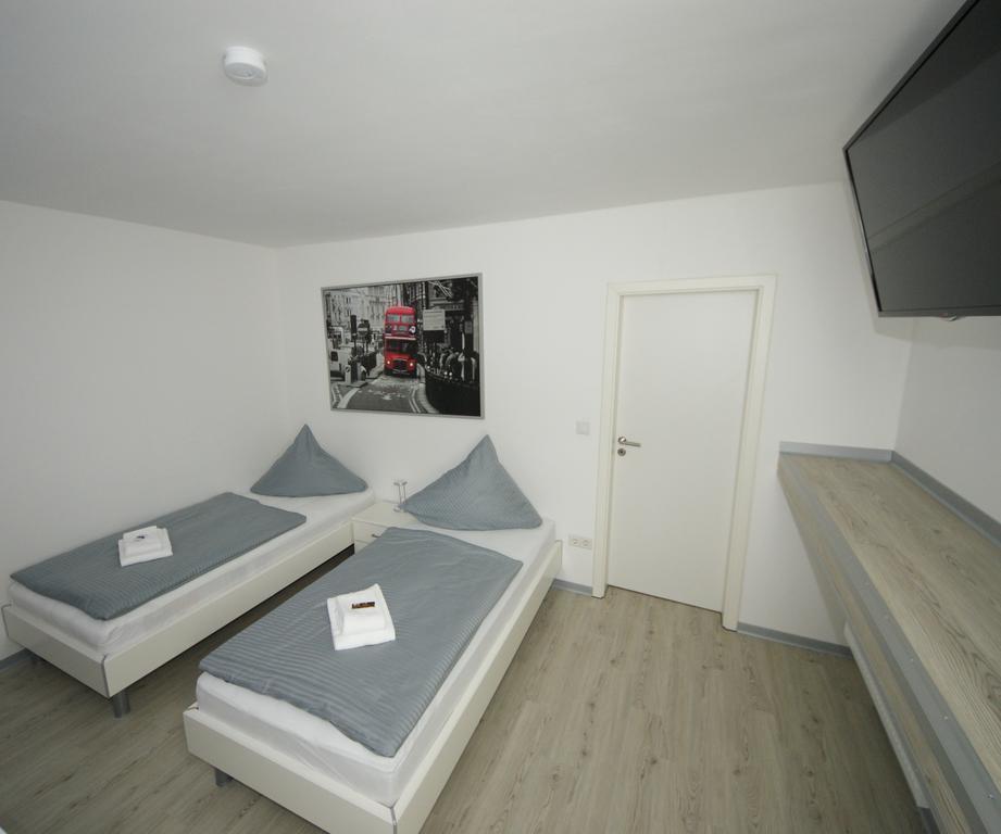 Hotel Am Rosenplatz,24 Stunden Check In, Kostenfreie Parkplaetze Brechtorf Номер фото