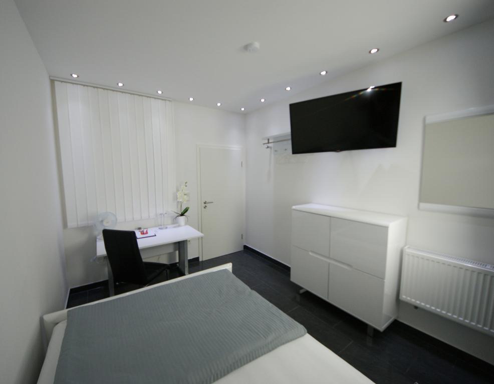 Hotel Am Rosenplatz,24 Stunden Check In, Kostenfreie Parkplaetze Brechtorf Номер фото