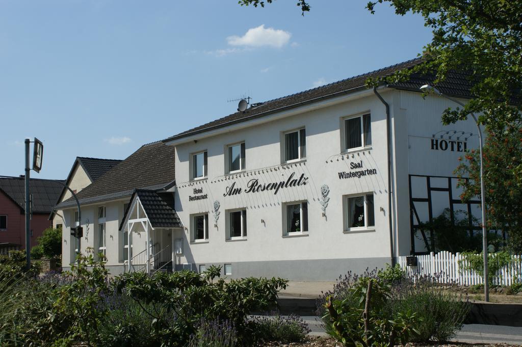 Hotel Am Rosenplatz,24 Stunden Check In, Kostenfreie Parkplaetze Brechtorf Екстер'єр фото