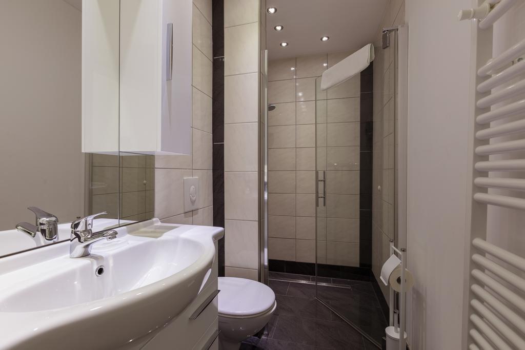 Hotel Am Rosenplatz,24 Stunden Check In, Kostenfreie Parkplaetze Brechtorf Екстер'єр фото